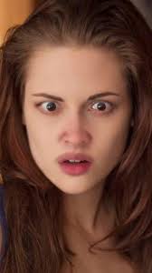 Breaking more than Dawn 😉 #bellaswan #twilight #kristenstewart #vampire  #cullen #twilightsaga #netflixseries #flashbacks 🧛🏻