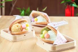 願 - ねがわくば - | 【新メニューのご紹介】 「縁結びのご塩(えん)アイス もなか」 日本では 塩は「清め」の象徴として  古くから親しまれてきました。 冷たくて優しい甘さの塩アイスに あんこを添えて。 サクッとした食感の皮でいただきます。 身も心も清々しく ...