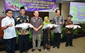 Kpm akan berusaha memperbaiki masalah mutual distrust antara guru dan ibubapa. Biro Ekonomi Pemprov Jatim Berita