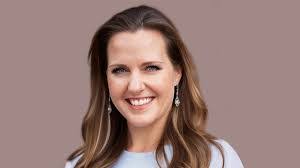 Laura Gast's Instagram, Twitter & Facebook