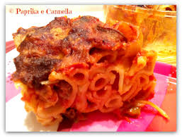 Prima cotta al dente, poi condita con besciamella, arricchita con salsiccia. Pasta Al Forno Ricetta Con Funghi E Salsiccia I Paprika E Cannella