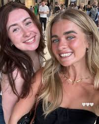 ellie carroll (@elliecarrollx) • Instagram photos and videos