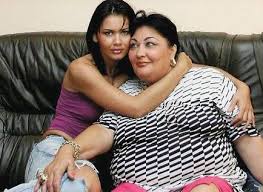 Este o actriță, cântăreață și moderatoare de televiziune din românia. Oana Zavoranu Povesteste Aventurile Extraconjugale Ale Mamei Sale Adpm