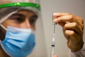 Everyone age 16 and over is eligible to receive the vaccine. Perguntas E Respostas Tire Suas Duvidas Sobre A Vacinacao Contra A Covid 19 Em Sc Governo Do Estado De Santa Catarina