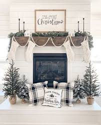 Que se soit pour un foyer, un mur ou la maçonnerie complète de votre demeure. Pin By Belfort On Winter Wonderland Christmas Fireplace Decor Farmhouse Christmas Decor Christmas Fireplace