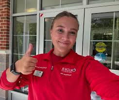 Our RUSB Bronc Buddies and Community Assistants Shelby Dyer and Emma Rambo  worked hard to help the new class of Broncs move in smoothly  #BroncsNeverRideAlone #MoveInDay #RUSB