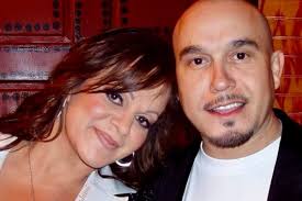 Gustavo Rivera contacta a Jenni Rivera a través de medium y revela traición