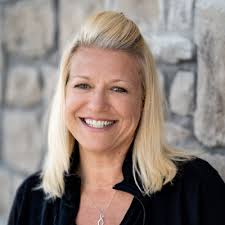 Mia Lee (@Webbiegirl)