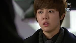 She has to dress up like a man because of their financial situation. Korean Drama Good Daughter Hana Drama Korea Club