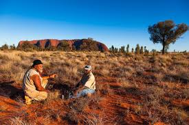 Manufacture and wholesale of a wide range of real aussie hats, built tough for the rugged outdoors. Aborigine Wo Man In Australien Die Kultur Der Aborigine Sehen Kann Geo