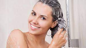 Schone Haare Durch Die Richtige Pflege Aber Wie Oft Haare Waschen Farben Tonen Und Co