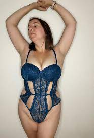 Mom bods still look 🔥 in lingerie - Reddit NSFW