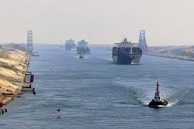 Причинами блокировки суэцкого канала огромным судном стал человеческий фактор и недосмотр администрации канала, приведший к образованию отмели. Kruiznyj Port Sueckij Kanal