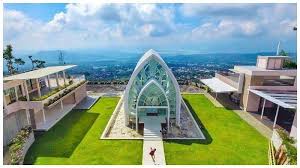 Di sebelah utara, republik korea berbataskan korea utara, di mana keduanya bersatu sebagai sebuah negara hingga tahun 1948. Taman Bunga Korea Selatan Ideku Unik