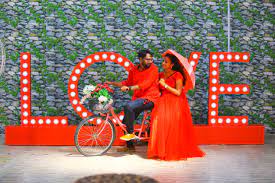 Best Place For Couple Photoshoot In Hyderabad Pre Wedding Photoshoot Wedding Couples Photography Pre Wedding