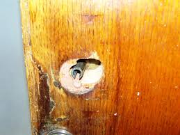 Serrure Et Trou Dans La Porte