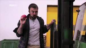 Chef rubio si è perso nel bosco valdostano e non perderà occasione di assaggiare i piatti della tradizione, come polenta concia, fonduta e costoletta di vitello da latte. Unti E Bisunti Chef Rubio In Val Di Non Promo Video Tvzap