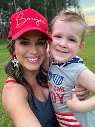 Darla Richardson's Instagram, Twitter & Facebook