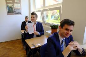 Arkusze wraz z rozwiązaniami z trzech przedmiotów na poziomie podstawowym zamieścimy na portalu echodnia.eu zaraz po zakończeniu egzaminów. Matura 2018 Angielski Odpowiedzi I Arkusze Z Angielskiego Zadania Rozwiazania Gazeta Pomorska