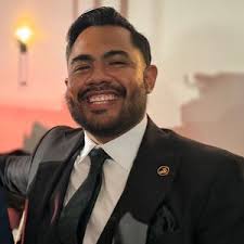 Peter Serna Rivera (@peetahthegreat)