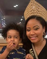 Elissa Taylor's Instagram, Twitter & Facebook