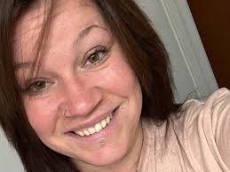 Fundraiser by Anna Davis : Help Anna Davis Rebuild Her Life