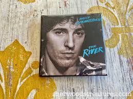 Adrienne Sheehan's Instagram, Twitter & Facebook