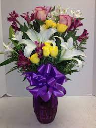 You don't have to face any inconsistency in sending your 40th birthday gifts. 40 Flowers For A 40th Birthday By Pamela Smith Roadrunner Florist Phoenix Az Birthday Flowers Happy Birthday Flower Flower Arrangements