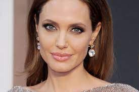 Brad pitt and angelina jolie arrive at the normal. Biodata Artis Luar Negeri Angelina Jolie Biografi Artis Luar Negeri