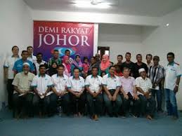 Matc Sembrong Ibarat Hari Raya Academic Dress Dresses Demi