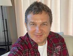 Юрий горбунов поделился снимком, сделанным много лет назад. Yurij Gorbunov Pokazal Sebya V Molodosti S Mashej Efrosininoj Plitkar