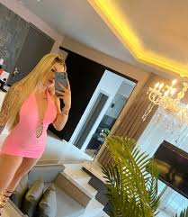 𝐋𝐨𝐢𝐫𝐚 𝐅  @FeetLoira - Twitter Profile | Instalker