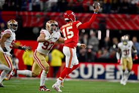 Patrick Mahomes faces pressure after worst statistical season as Chiefs target Super Bowl rival's star for help | Marca