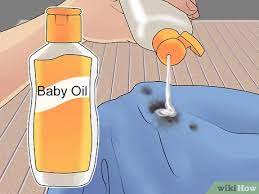 How To Get Gasoline Smell Out Of Clothes: 11 Steps (With Pictures)