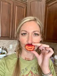 I am ready to take the plunge and join WW. Which is the best way to go  about it. I've read a lot of people say don't do it through the website. |