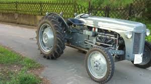 The te stood for tractor england this was ferguson's third attempt to build a cheap simple tractor after his jv with. Ferguson Te 20 Baujahr 1949 Chevy V8 V8 Traktor Traktoren Ford Traktoren Traktor
