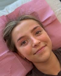 pretty little baby @innerpeaceskin and her pretty little brows! these were  a dreaaaamm to work with!!! Service