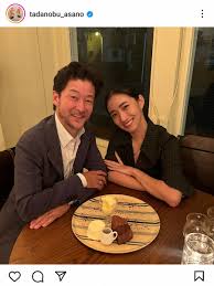 浅野忠信“18歳差婚”中田クルミとレアな夫婦ショット公開 結婚2周年に「推しカプ」「ゴージャス」の声 - スポニチ Sponichi Annex 芸能