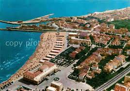 Fano is a town and comune of the province of pesaro and urbino in the marche region of italy. Ak Ansichtskarte Fano Italien Luftaufnahme Kat Pesaro Nr Bx17280 Oldthing Ansichtskarten Marken Marche