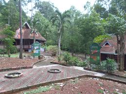 Malacca botanical garden (en) wald in malaysia (de). File Melaka Forestry Museum Interior Jpg Wikimedia Commons