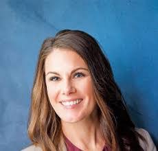 Julie Mendelson's Instagram, Twitter & Facebook