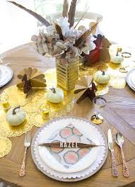 For fun thanksgiving place cards, write the name of a guest vertically on one construction paper feather. 25 Easy Diy Thanksgiving Place Card Ideas And Templates