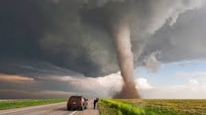 Saya nak tanya pasal mimpi saya.dimana saya bermimpi tentang puting beliung kecil yang melalui tempat saya tapi apabila lalu di depan rumah , tidak berlaku apa2…dan ia berlalu begitu sahaja. 10 Arti Mimpi Angin Kencang Dan Maknanya Dalam Kehidupanmu Cintalia Com