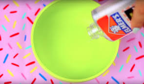 How do you make slime with household items? Diy Crunchy Slime Recipe How To Make Slime Without Borax