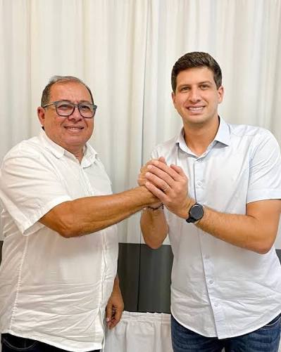 Valmir Tunú confirma presença na convenção de João Campos neste sábado O  presidente da Câmara Municipal de Tuparetama, Valmir Tunú, confirmou que  participará da convenção do ex-prefeito do Recife, João Campos, marcada