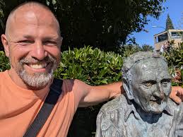 Where is Walter Draycott located in North Vancouver?