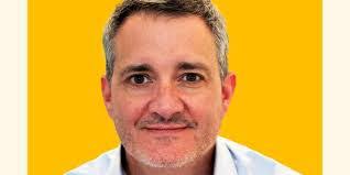 Cara Hirsch's Instagram, Twitter & Facebook