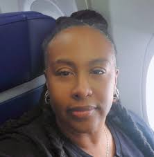 Leslie Yvette Davis