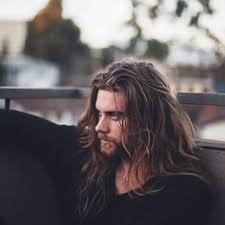 Ini dikarenakan rambut panjang dalam wanita memberikan kesan wanita menjadi lebih cantik dan membuat wanita lebih menambah elegan pada wanita. Style Dan Potongan Rambut Panjang Lelaki Yang Kemas Dan Hot