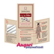 Biglietto Manuale D Uso Dei Neo Laureati Di Cm 15x22 Con Applicata All Interno Una Carta A Specchio Un Divertente E Simpatico Bigliet Laurea Manuale Biglietto